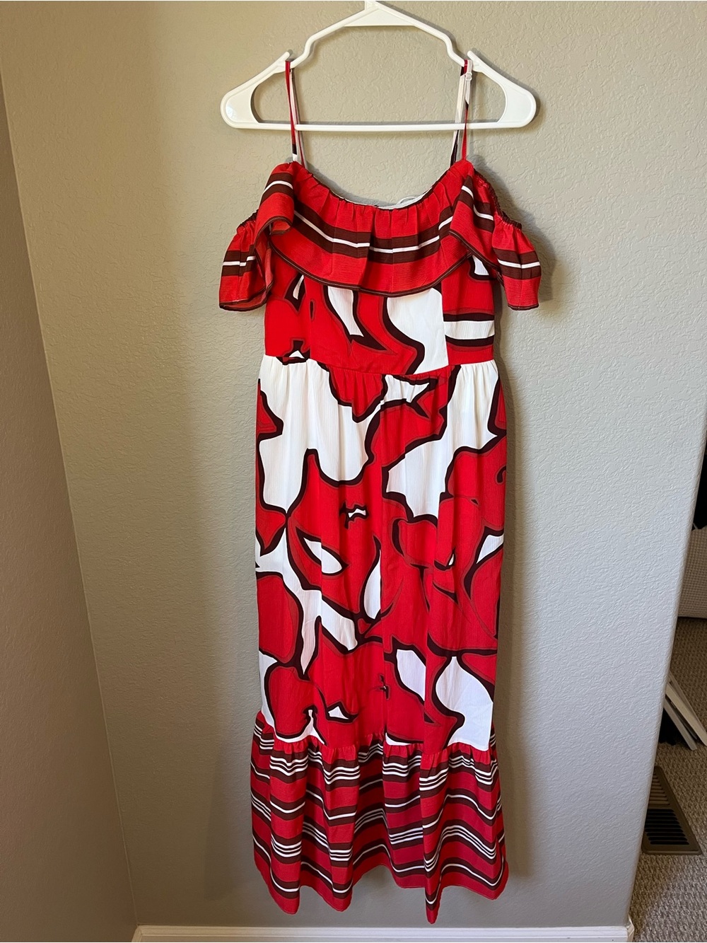 Nine West M Red White Floral Cold Shoulder Ruffle Maxi Dress Boho Resort